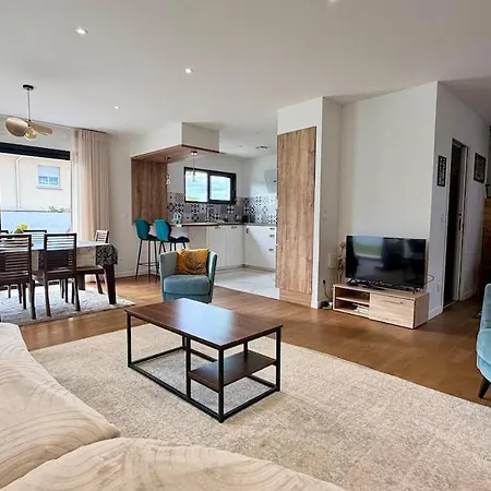 Gisele - Maison Pour 8 Personnes Avec Jardin * Lormont