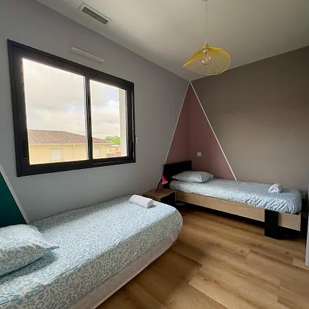 Gisele - Maison Pour 8 Personnes Avec Jardin * Lormont