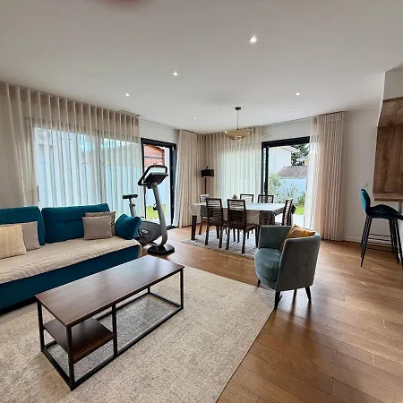 Gisele - Maison Pour 8 Personnes Avec Jardin Dom wakacyjny *